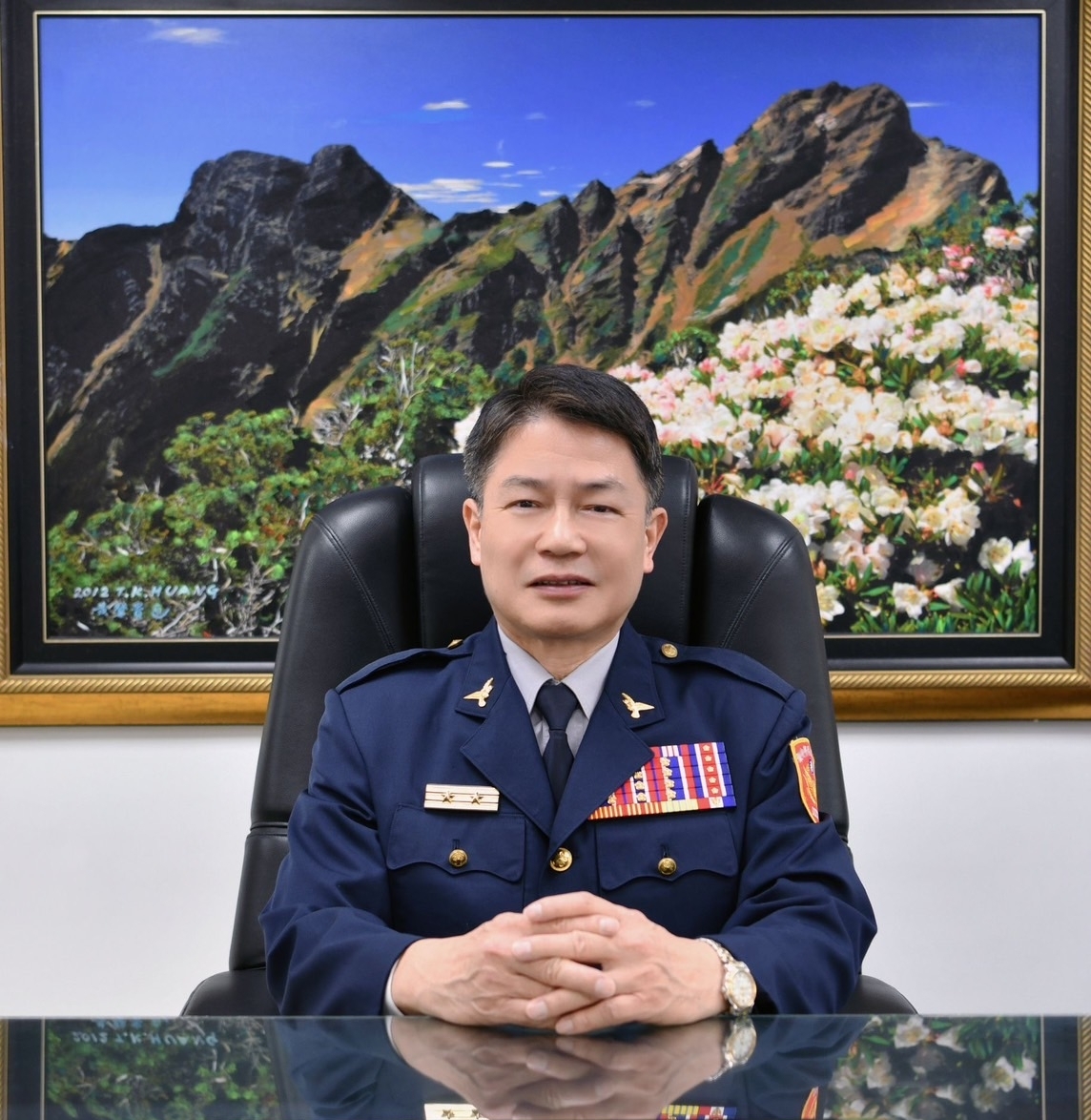 副局長許芳毅